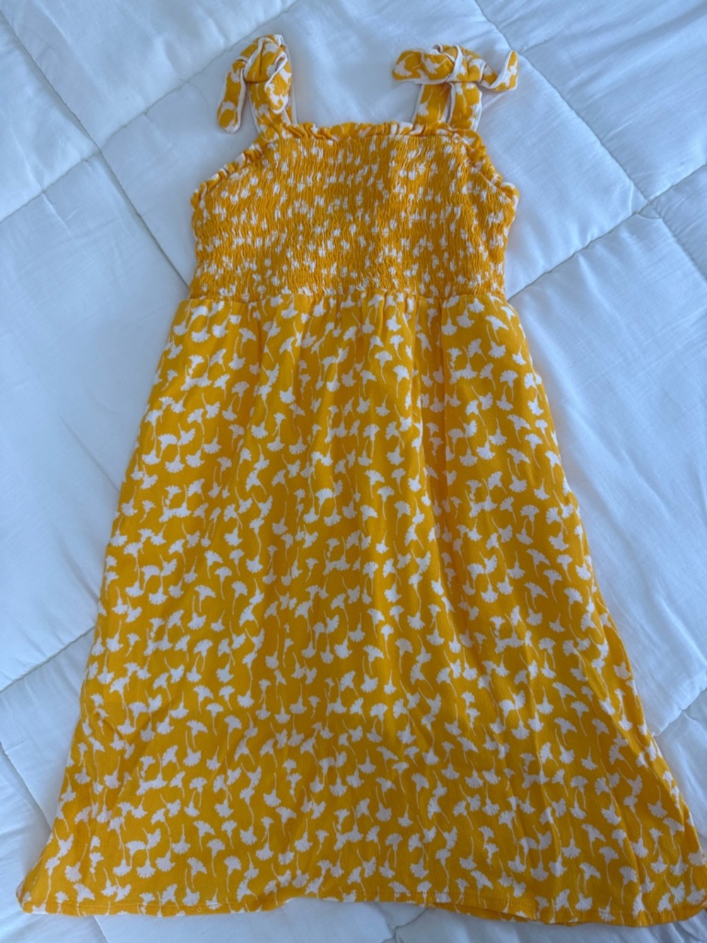 Diane Von Furstenberg Girls Yellow and White Smocked Tie-Shoulder Dress